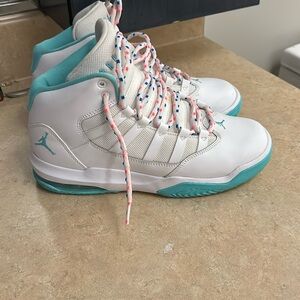 Soulier presque neuf porté Max 2 fois